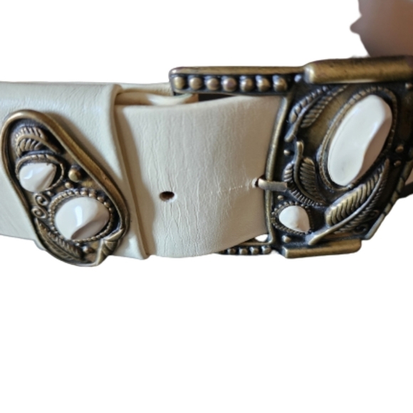 Vintage off white wide genuine leather statement belt - Picture 2 of 3